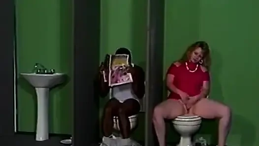Tante semok perancis dientot habis-habisan sama kontol besar pria kulit hitam