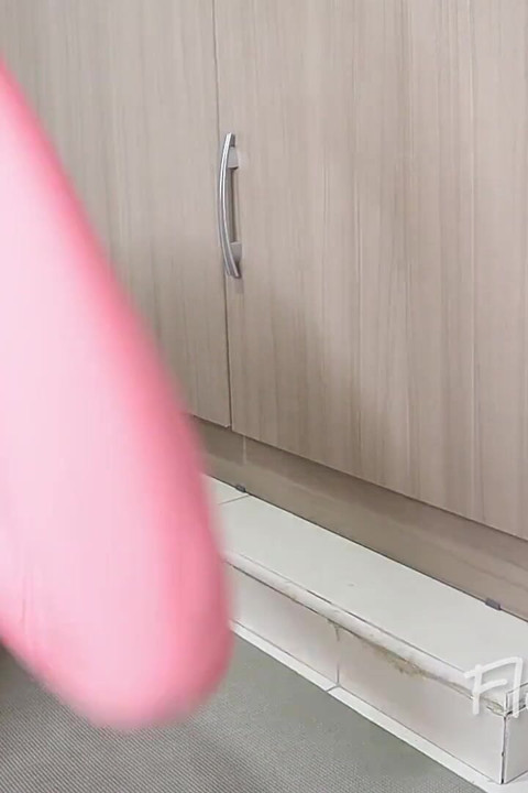Come with Me to Exercise My Sweaty Body