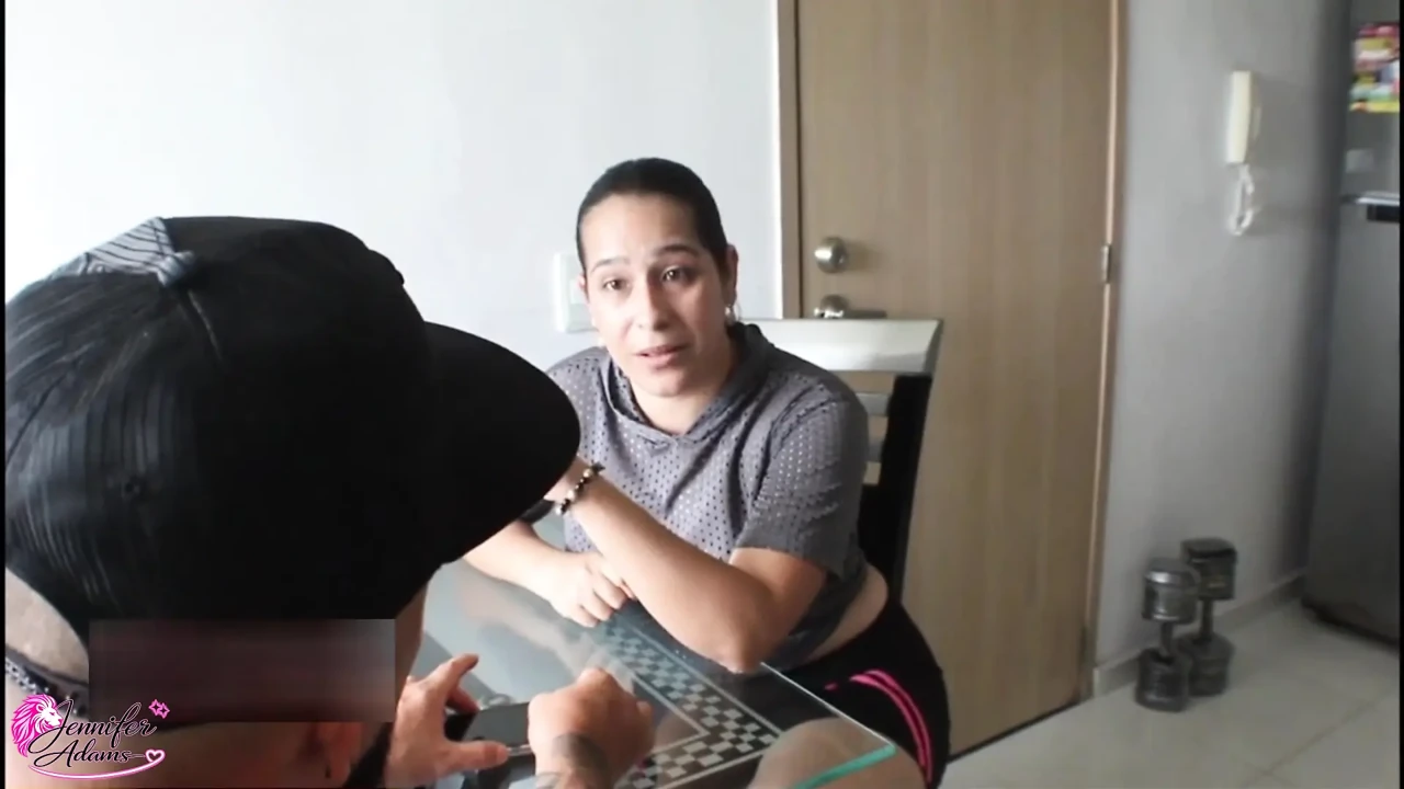I get aroused by watching my stepsister doing squats and I ask her to have sex in secret if she doesn't want me to give away her secret