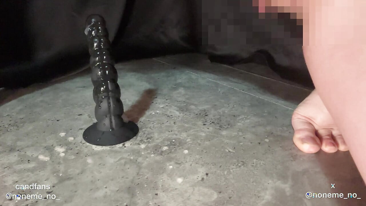 Japan's massive continuous squirting masturbation