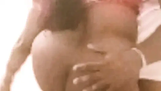 Latha si istri super semok india dijilat dan dijilat sama pemodal untuk bayar hutang!