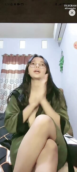 Indo Girl Big Masturbating