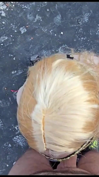 كان على الأم أن تمتص هذا الديك الغريب في مبنى مهجور | مقطع 1