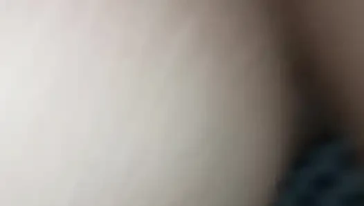 Сосед скачет сверху