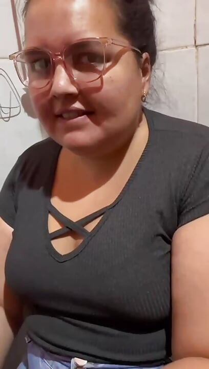Latina petera caliente