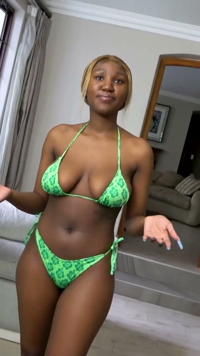 African Casting - Busty Black Dancer Bouncing On BWC In Audition | Clip 1