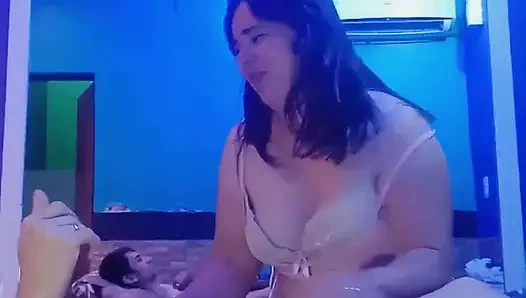 Gaya anjing dan menunggangiku, pacar gemukku di hotel desa