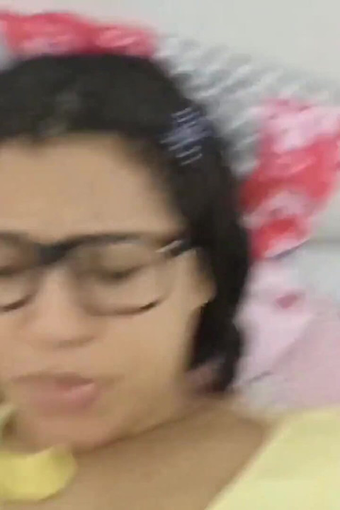 18 year old brunette big saggy tits from New York United States fucking her stepbrother's big dick toto qui