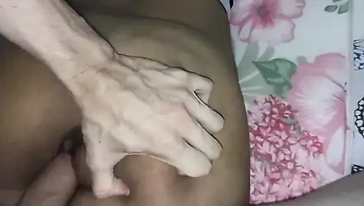 Колумбийская подруга, которую я встретил в автобусе была потеряна, и я помог ей добраться до места назначения и в качестве спасибо она дала мне ее использованную