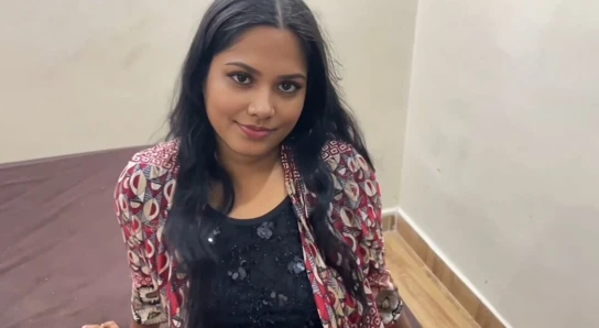 INDISCHE DESI BHABHI ERSTMALS MIT NACHBARIN