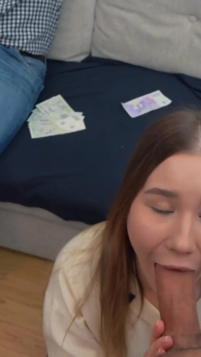 HUNT4K. Aku adalah tetanggaku yang paling nakal dan aku ngentot di depan pacarku! Lalu apa? | Klip 1