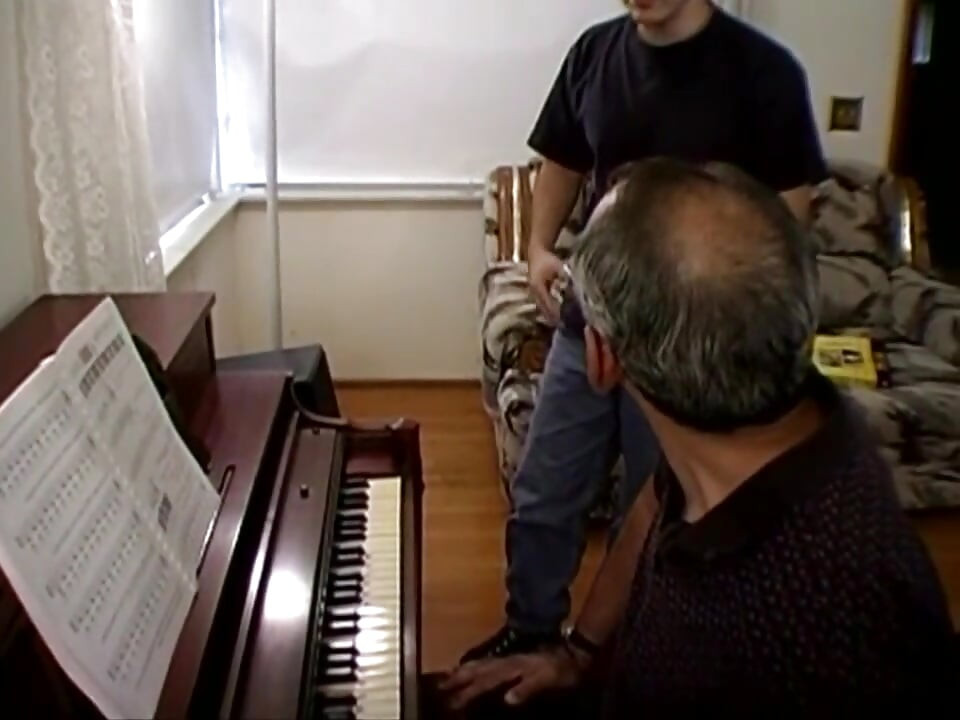 Mature Bitch Gets Pounded in Missionary