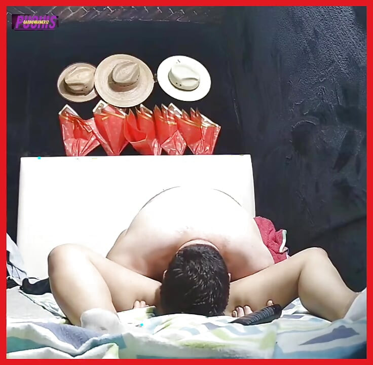 HOMEMADE ORAL SEX WITH MATURE WOMAN