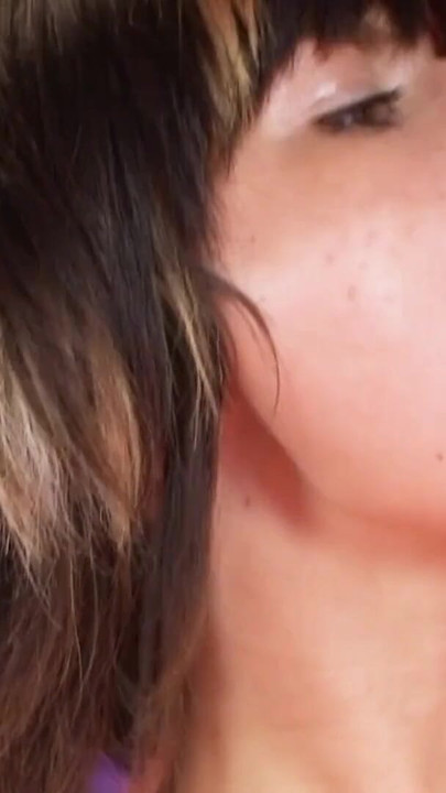 Emotional moment from "Junge Brunette mit Peruecke hat Ihr erstes mal sperma im Mund und traut sich nicht zu schlucken"