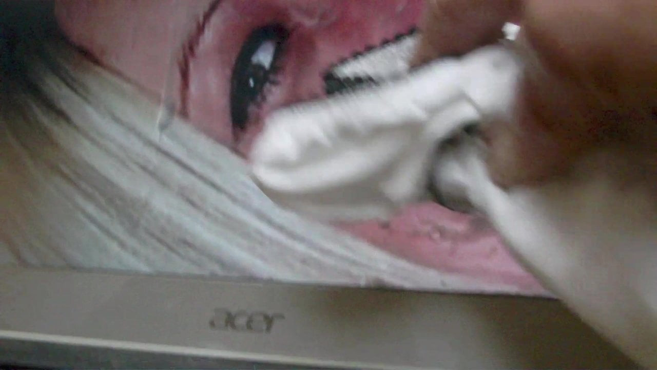 jodie4cumxxx gets tossertims spunk