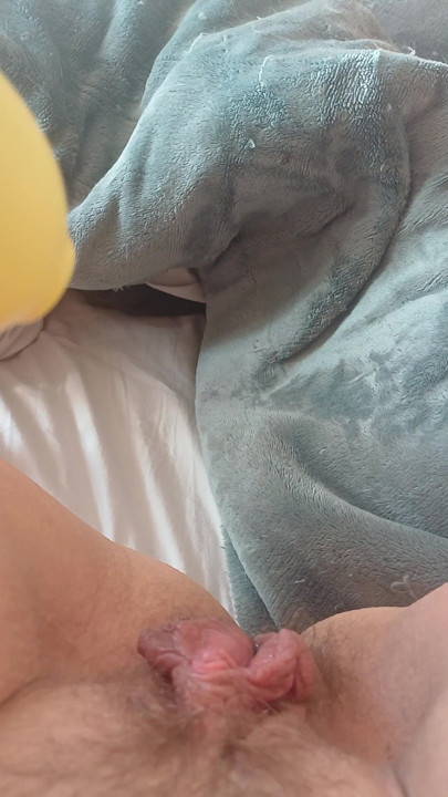 Masturbating with my lemon clit suction toy makes my pussy pulsate.
