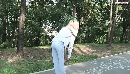 What tastes me better, a bubblegum or a thick cock