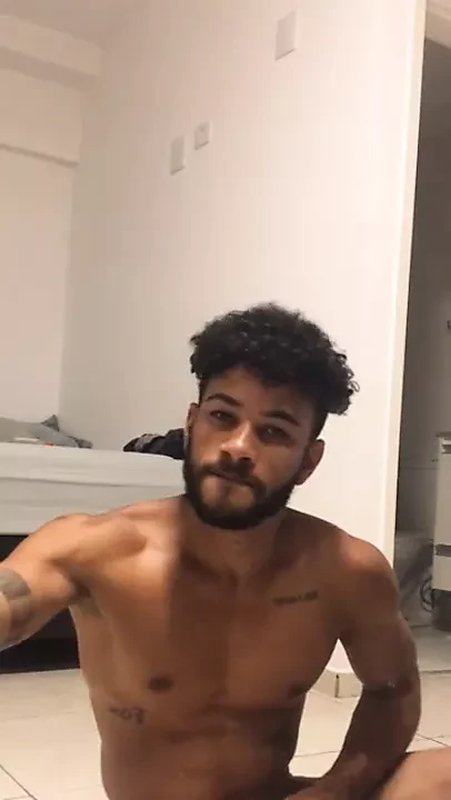 Black hot guy jerking off his cum load on cam