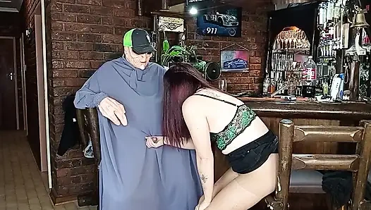 Dish, Geiles Alien Kam Gerade Aus Dem Raum