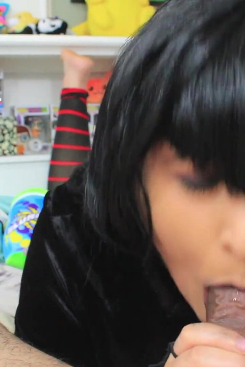 La mamada de Halloween de Mavis Dracula
