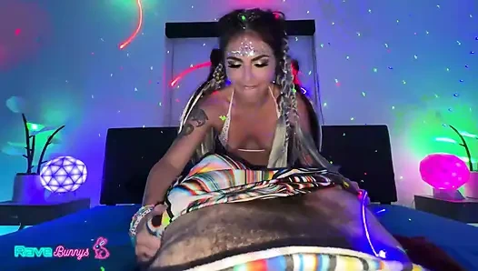 Tiny Rhea'nın Techno Pad sikiş partisi!