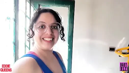 Ürpertici spor salonu kızı yarağımı koklama takıntılı ft babyluna939