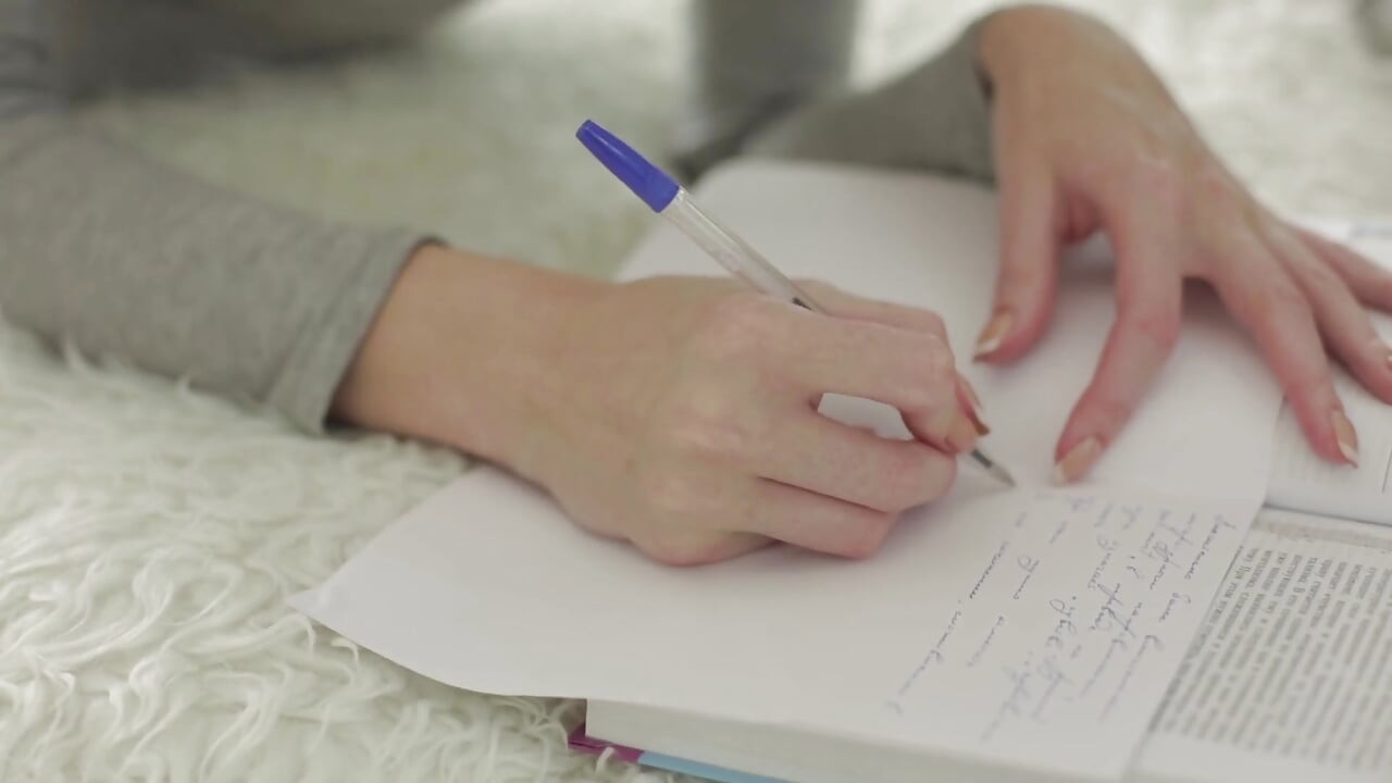 Nauczyciel bierze szansę ostro przelecieć 18-letniego studenta