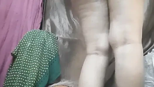 Green Saree живет этим