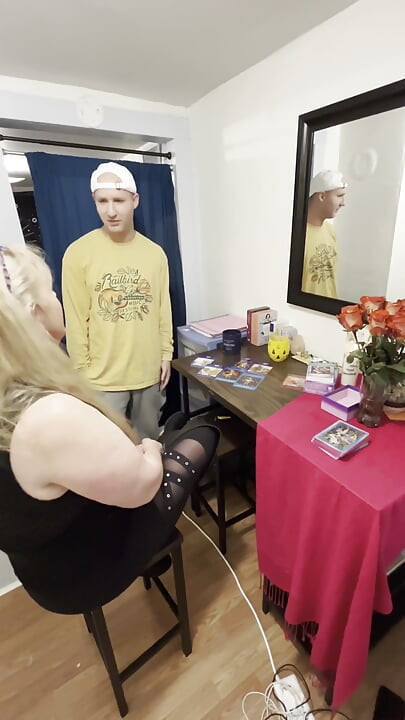 Médium prevê que ele se tornará uma mulher