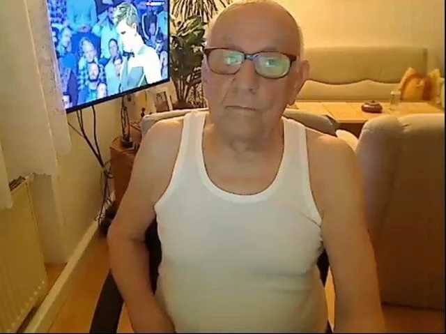 90 yo man from Germany