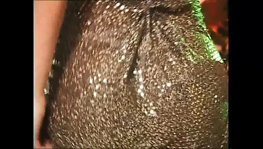 Fantastik şehvetli klasik orta yaşlı seksi kadınların gösteriş sanatı (tam film)