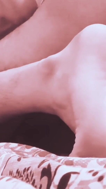 Moment époustouflant de « profitant de ma petite demi-sœur qui se lâcha par la fenêtre pour lui donner la baise de sa vie »