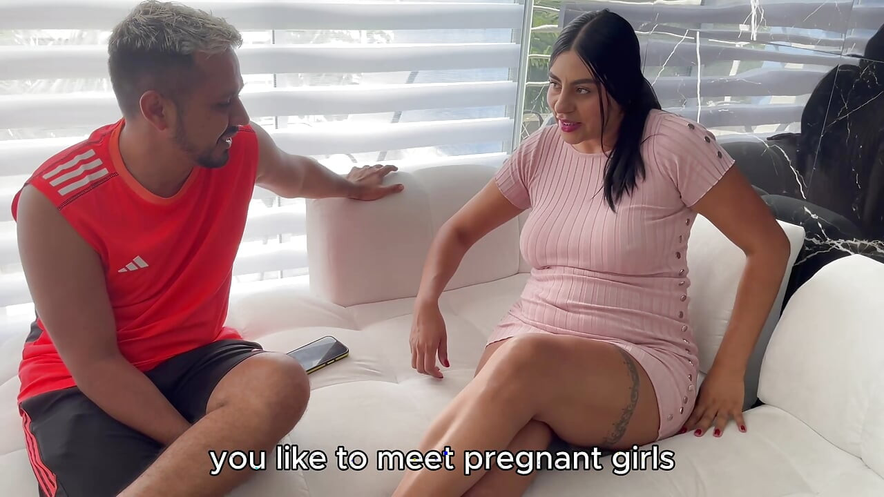 tinder date ends in a threesome with two pregnant women, their pussies were very wet and tight.