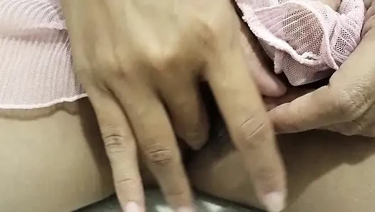 Milf horny masturbate with hijab