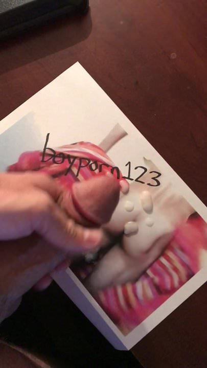 boyporn123에게 경의를 표하는 정액