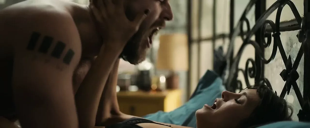 Nina Dobrev - ''幸运的一天''