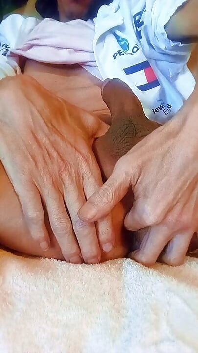 Bakireye ne kadar para verirdin? Ve lezzetli bir bonus penis bile alıyor. Buna bayılacaksın.