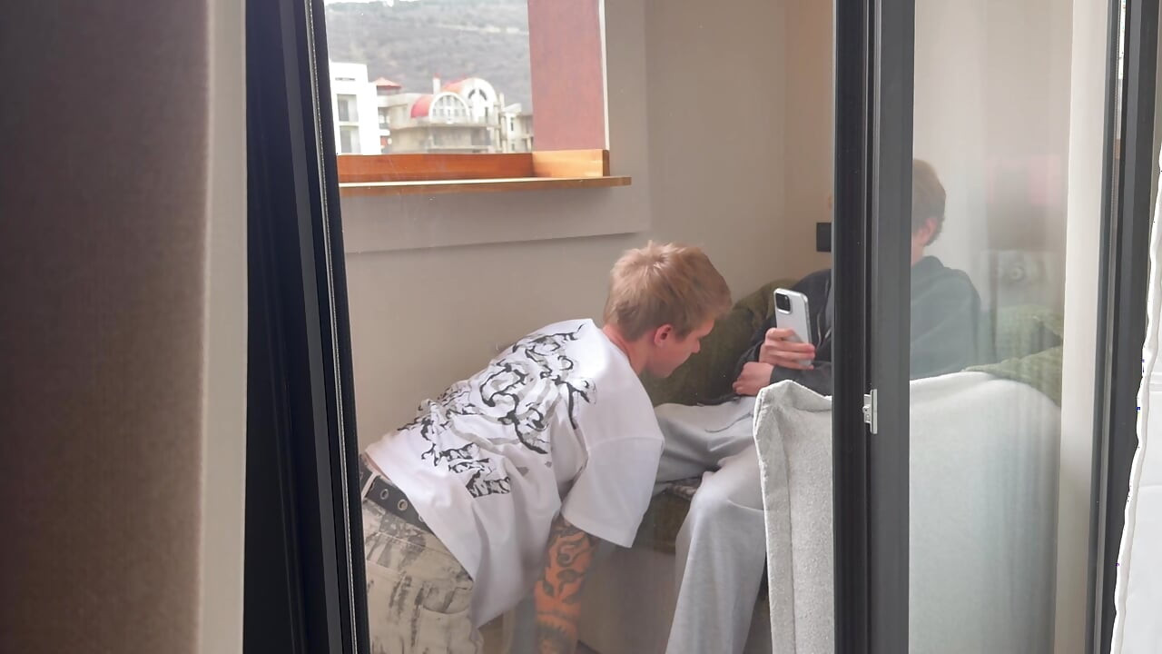 Söt, mjuk sex mellan två söta twink-killar