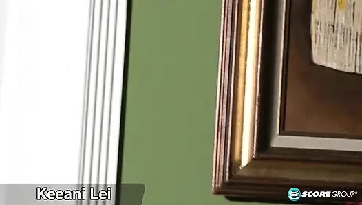 Asyalı Keeani Lei doktora gidiyor... yarak için