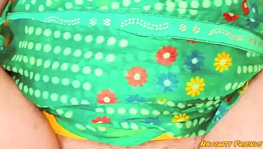 Büyük göğüslerimi siktim güzel yenge.