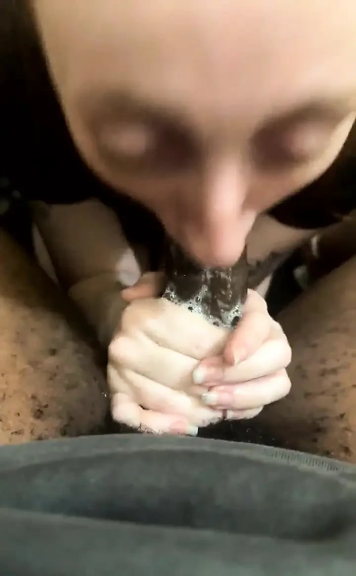 Stream Started at 02/15/2024 09:05 Am Valentines Day Throat! All I Want Is Cum in My Throat ( Cumshot)