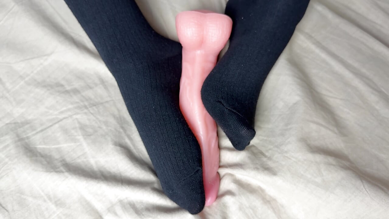 แฟนสาวเดี่ยวกับของเล่นควยยาง