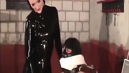 Садистский допрос, часть 1