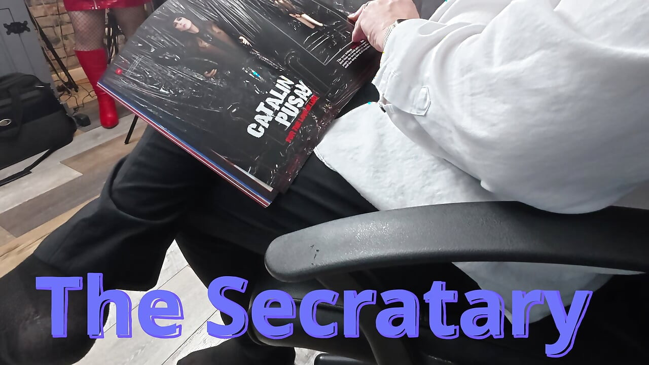 Ο Γραμματέας Ep2 : Ο γραμματέας αντεπιτίθεται Μέρος 1