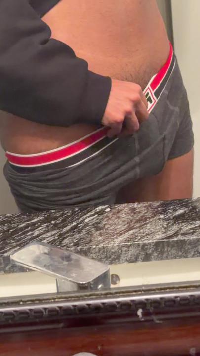 HORSE COCK 7IN FLACID!  (hmu for collabs, check profile ladies)