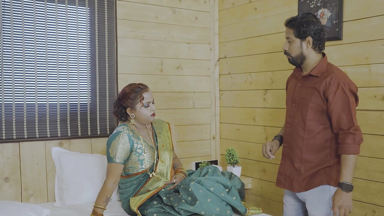 A SEXY ELDER BROTHER'S WIFE WANTS TO MASSAGE HER BODY WITH HER DEBORJI, HARDCORE BHABI SEX