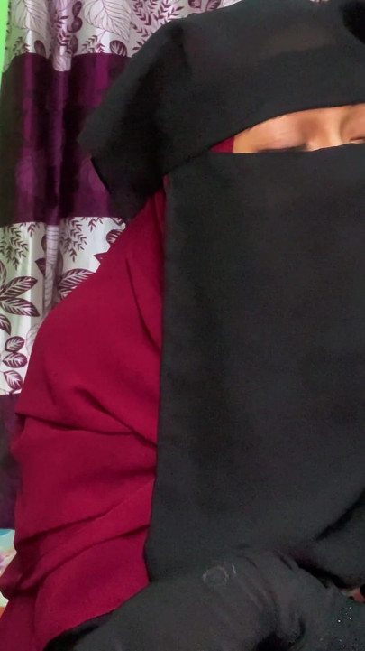 Happy time spent with a student in an empty house | Clip 1