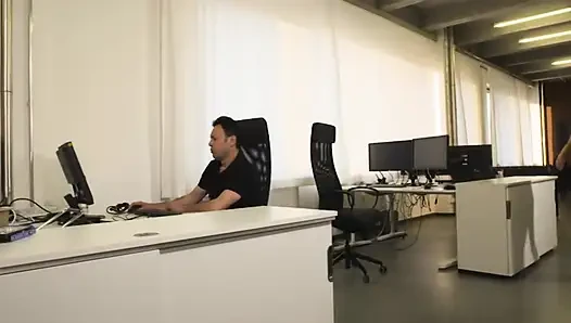Ofiste saatler süren kızlar - tam film