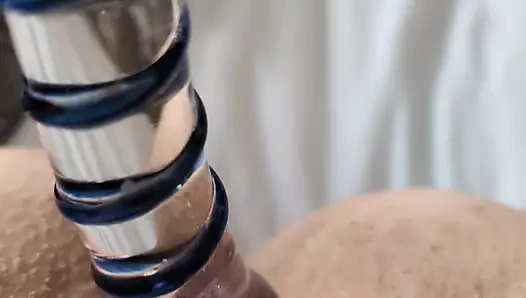 Memek becek muasin memek pakai dildo kaca