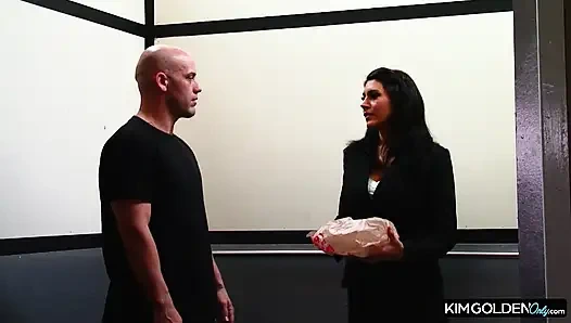 Heisser Quickie mit taetowierter Bruenetten